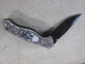 lot 121 image: (CNTR) Wolf Design Spring Assist Folding Knife with Belt Clip - New In Box - 4 34 Closed  7 34 Open