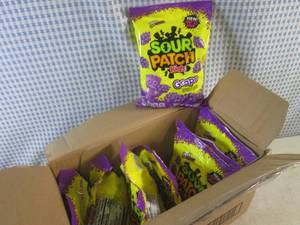 lot 445 image: (B-4) 8 Bags of Grape Sour Patch Kids 8oz Bags Past Date