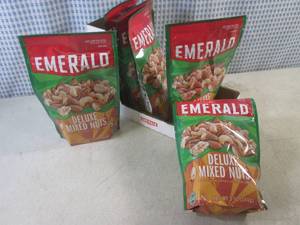 lot 449 image: (B-4) 6 Bags Emerald Deluxe Mixed Nuts 5oz Best by Jan 2024