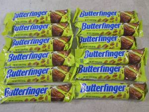 lot 471 image: (B-1) 12 Butterfinger Candy Bars Best by Aug 2024