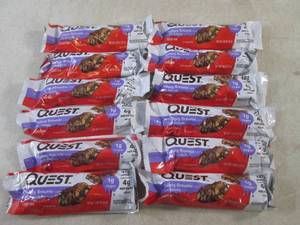 lot 474 image: (B-1) 12 Quest Fudgey Brownie with Almonds Candy Bars Best by June 2024