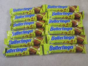 lot 480 image: (B-1) 12 Butterfinger Candy Bars Best by Aug 2024