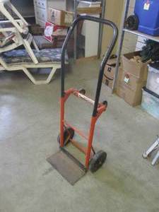 lot 8 image: (BR1) 4 Wheel Wonder Dolly