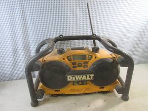 lot 9 image: (EW2) Dewalt DC011 Work Site 18V RadioCharger Includes Battery Powers On