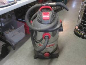 lot 17 image: (BR1) Shop-Vac 12 Gallon Shop Vac - Works