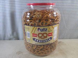 lot 362 image: (C-2) Large Container of Bite Size Pretzels 60oz Best by May 2024