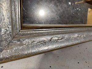 lot 33 image: Mirrored Display Box