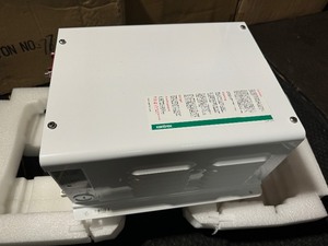 lot 2 image: Xantrex RV2512GS InverterCharger