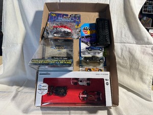 lot 96 image: New In Package Die Cast Cars Hotwheels, Ertl, Matchbox, Muscle Machine, Green Light