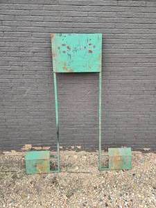 lot 3 image: Snowmobile Dolly