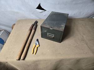 lot 21 image: Steel Box Drawer, Pruners