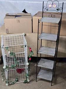 lot 45 image: Wire Square Rack, Lightweight Shelves