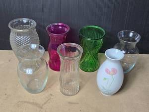 lot 52 image: Pier1 and Other Flower Vases