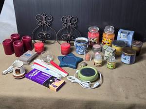 lot 55 image: Candles and Candle Accessories - Oil Warmer, Candle Warmer