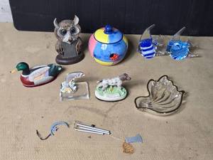lot 57 image: Lot of Small Home Decor Pieces