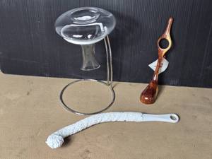 lot 70 image: Golf Club Wine Bottle Holder, Decanter, Brush