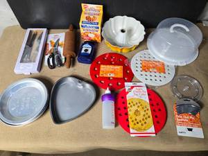 lot 72 image: Pie Tins, Top Cutters, Kitchen Scissors and More