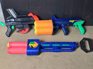 lot 93 image: Lot of 3 Nerf Ball Guns