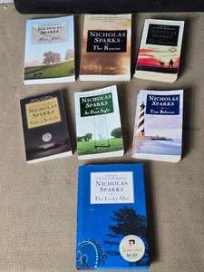 lot 117 image: Lot of 7 Nicholas Sparks Books