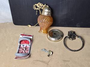 lot 137 image: Vintage Wall Lamp and Apple Cutter