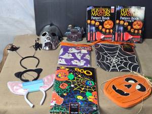 lot 31A image: Halloween T Shirt, Mask, Decor, Pumpkin Carving Kits
