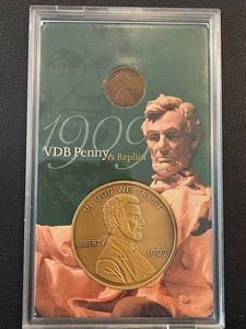 lot 49 image: 1909 VDB Lincoln Cent and Replica
