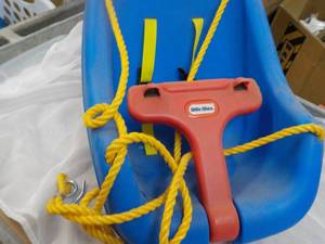 lot 4 image: Little Tikes Swing...