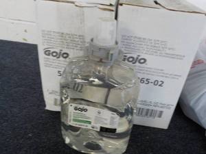 lot 101 image: 4 x 2 Liter Jugs GOJO Hand Cleaner...