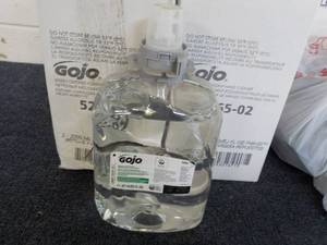 lot 104 image: 4 x 2 Liter Jugs GOJO Hand Cleaner...