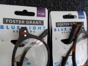 lot 105 image: 2 pair Foster Grant Blue Light 1.25 and 1.50 Glasses