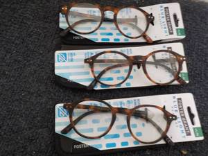 lot 107 image: 3 Pair Foster Grant 1.75 Blue light Glasses