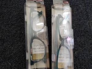 lot 114 image: 2 pair Foster Grant Glasses 3.25...