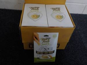 lot 118 image: 30 x 4 packs Purina Fancy Feast Savory Cat Treats with Natural Chicken in a Demi Glaze retail $3 each