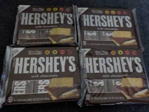 lot 131 image: 4 x 6 packs Hershey Full Size Candy Bars