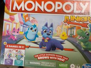 lot 160 image: Monopoly Junior