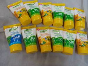 lot 195 image: 12 x 4 oz Alba Sunscreen...