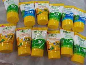 lot 196 image: 12 x 4 oz Alba Sunscreen...
