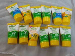 lot 197 image: 12 x 4 oz Alba Sunscreen...