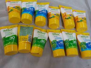 lot 198 image: 12 x 4 oz Alba Sunscreen...