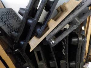 lot 223 image: 4 Plastic Pallets Your Choice...