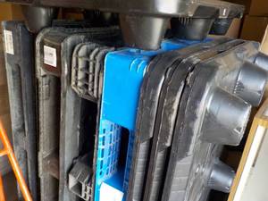 lot 227 image: 4 Plastic Pallets Your Choice...