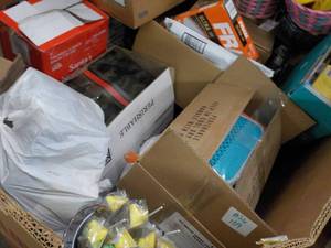lot 241 image: Pallet of Unclaimed, Overstock and Food