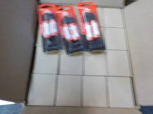 lot 250 image: 16 x 3 packs Kiwi Dress 36 Shoe Laces
