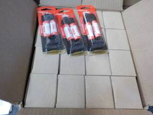 lot 253 image: 16 x 3 packs Kiwi Dress 36 Shoe Laces