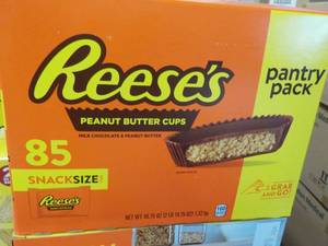 lot 269 image: Reeses 85 ct Snack Size Peanut Butter Cups