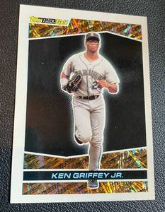 lot 120A image: Ken Griffey Jr Topps Black Gold #33 Baseball Card