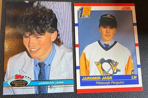 lot 124A image: Jaromir Jagr 2 RC Rookie Hockey Lot