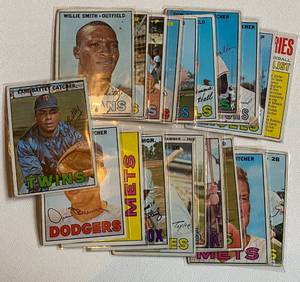 lot 178A image: 20 Card 1967 Topps Vintage Baseball Lot
