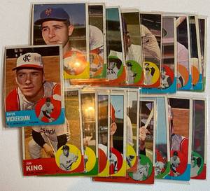 lot 180A image: 1963 Topps 19 Card Vintage Baseball Lot