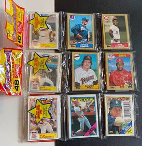 lot 188A image: 3 Baseball Rack Pack Lot - (2) 1987 and (1) 1988